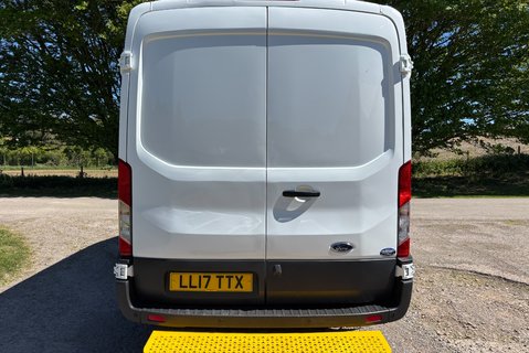 Ford Transit 350 L3H2 130 ps DCIV with Air Con & Sat Nav 11