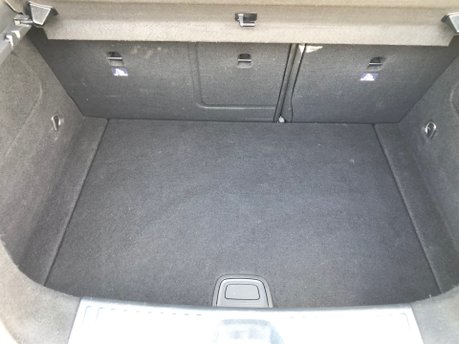 Mercedes-Benz A Class A180 1.6 SPORT EDITION Manual Petrol Pan Roof, Sat Nav, Rear Camera 17