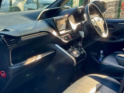 Toyota Esquire Hybrid 1.8 Hybrid Gi Edition 8