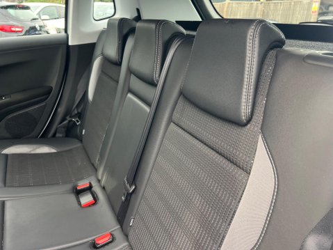 Peugeot 2008 1.2 VTi Allure Euro 5 5dr 29