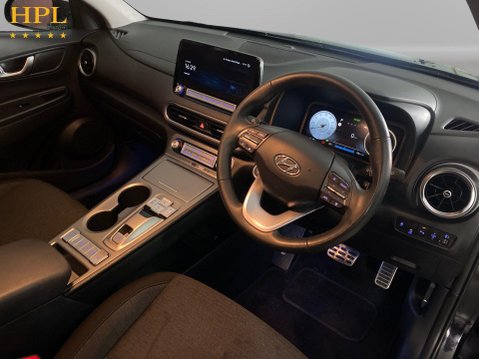 Hyundai KONA 39kWh Premium SUV 5dr Electric Auto (10.5kW Charger) (136 ps) 12