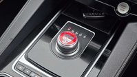 Jaguar F-Pace 2.0 D180 R-Sport SUV 5dr Diesel Auto AWD Euro 6 (s/s) (180 ps) 18