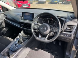 Nissan Qashqai 1.3 Qashqai Acenta Premium DiG-T MHEV 5dr 17