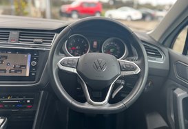 Volkswagen Tiguan LIFE 1.5 TSI DSG AUTOMATIC 32