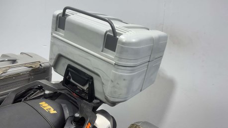 KTM Supermoto 2010 28K GOOD RUNNING PROJECT BIKE FULL LUGGAGE RUNS WELL 990CC 19