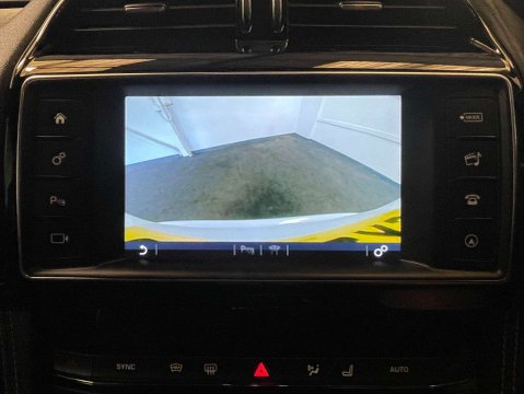 Jaguar F-Pace 2.0 F-PACE R-Sport AWD D Auto 4WD 5dr 21