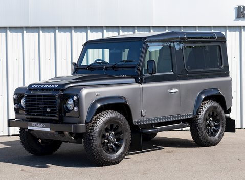 Land Rover Defender 90 Autobiography Edition 6