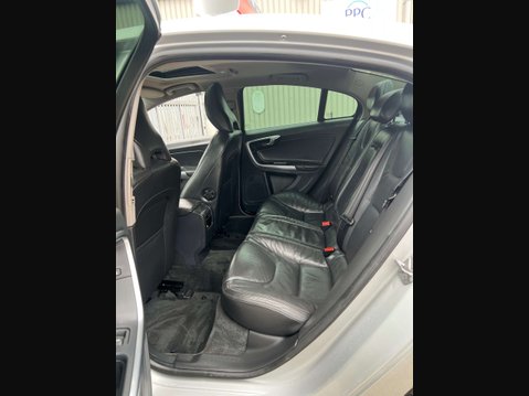 Volvo S60 2.4 S60 SE Luxury Nav D5 Auto 4dr 20
