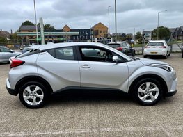 Toyota C-HR 1.8 C-HR Icon HEV CVT 5dr 10