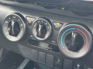 Toyota Hilux Active ECB 4WD D-4D Pickup 17
