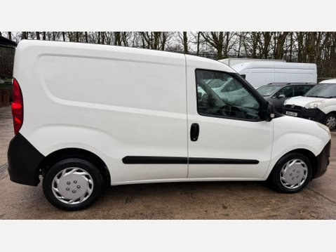 Vauxhall Combo 1.3 CDTi 2000 ecoFLEX 16v Panel Van 3dr Diesel Manual FWD L1 H1 (126 g/km, 10