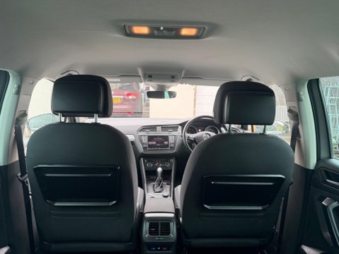 Volkswagen Tiguan 2.0 TDI SE Navigation DSG 4Motion Euro 6 (s/s) 5dr 46