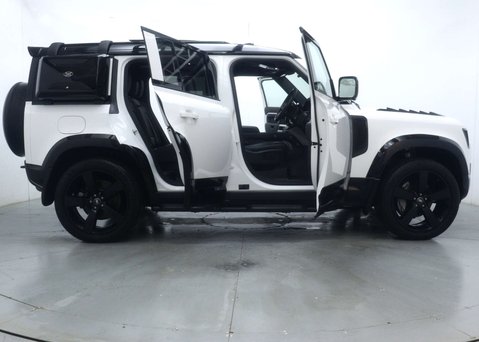Land Rover Defender 3.0 Defender X-Dynamic HSE D300 MHEV A 4WD 5dr 76