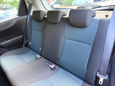 Toyota Yaris 1.33 Dual VVT-i TR Euro 5 5dr 8