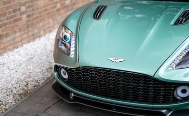 Aston Martin Zagato Vanquish Speedster 22