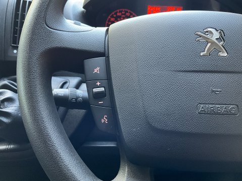 Peugeot Boxer 2.2 BlueHDi 335 Professional L3 H2 Euro 6 (s/s) 5dr 10
