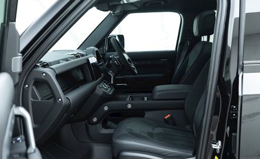 Land Rover Defender 110 V8 15