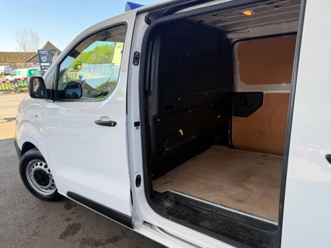 Citroen Dispatch 2.0 BlueHDi 1400 Enterprise M FWD 2 Euro 6 (s/s) 6dr 29