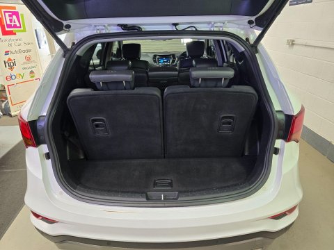 Hyundai SANTA FE 2.2 CRDi Blue Drive Premium SE Auto 4WD Euro 6 (s/s) 5dr (7 Seat) 12