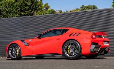 Ferrari F12 TDF 4