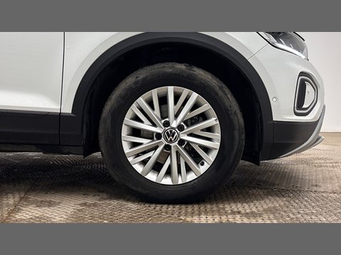 Volkswagen T-Roc 1.5 TSI Life SUV 5dr Petrol DSG Euro 6 (s/s) (150 ps) 8
