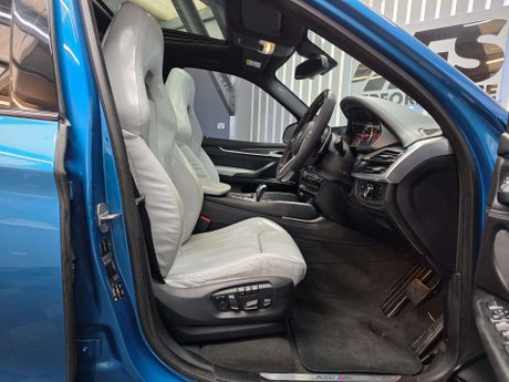 BMW X5 M 4.4 BiTurbo V8 SUV 5dr Petrol Auto xDrive Euro 6 (s/s) (575 bhp) 44