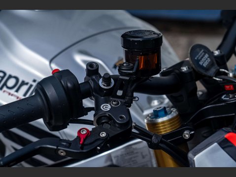 Aprilia Tuono 1.1 Tuono V4 1100 Factory 23