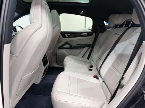 Porsche Cayenne 3.0T V6 Coupe 5dr Petrol TiptronicS 4WD Euro 6 (s/s) (340 ps) 42