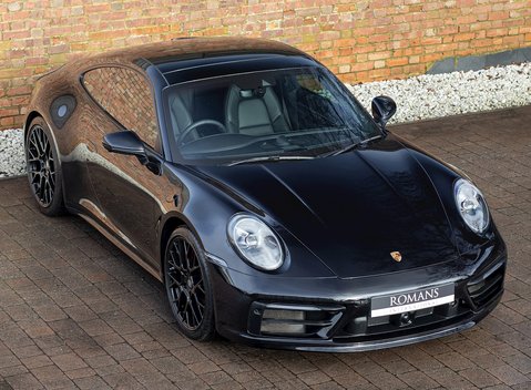 Porsche 911 Carrera 4S (992) 8