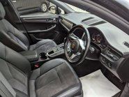 Porsche Macan 2.0 Macan Semi-Auto 4WD 5dr 50