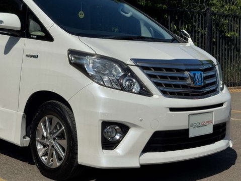 Toyota Alphard Hybrid 28