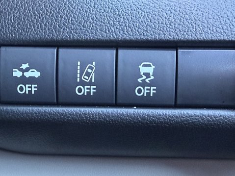 Suzuki Swift 1.2 Mild Hybrid Motion 5dr 34