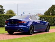Jaguar XE R-DYNAMIC HSE 35