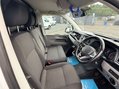 Volkswagen Transporter 2.0 Transporter T30 Highline TDI 11