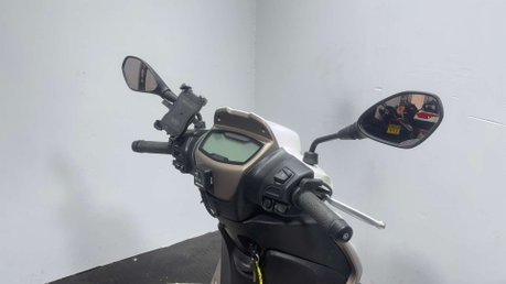 Piaggio Medley 2022 27K CLEAN 125CC LEARNER SCOOTER NEW MOT SERVICED 25
