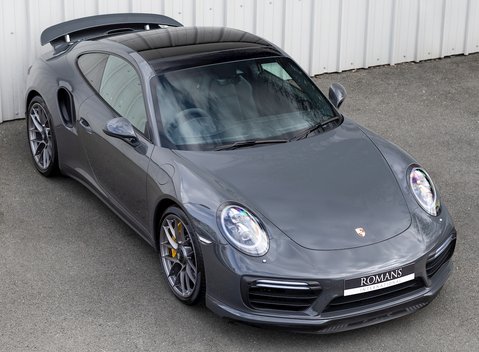 Porsche 911 Turbo S (991.2) 8