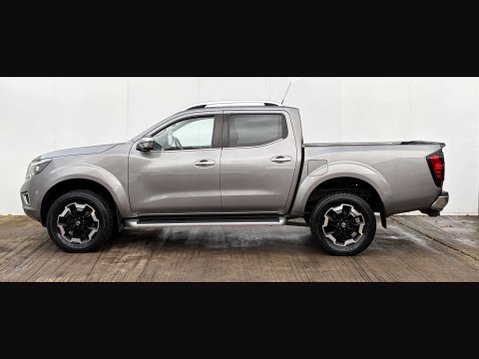 Nissan Navara 2.3 Navara Tekna dCi 4WD 5dr 61