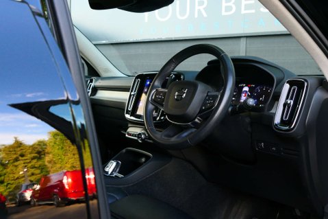 Volvo XC40 2.0 XC40 Inscription Pro B4 MHEV Auto 5dr 24
