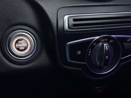 Mercedes-Benz C Class 2.0 C 220 AMG Line Premium D Auto 4dr 43