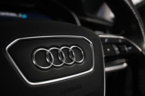 Audi A6 TDI QUATTRO S LINE BLACK EDITION MHEV 40