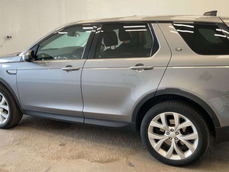 Land Rover Discovery Sport 2.0 Discovery Sport SE D Auto 4WD 5dr 22