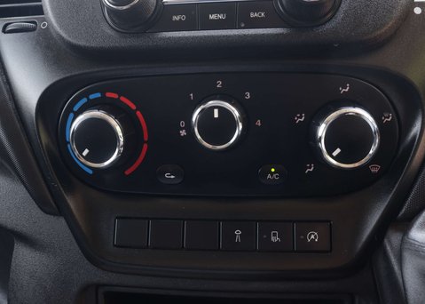 Iveco Daily 2.3 Daily 35C14B Tipper Double cab 27