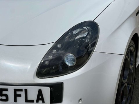 Alfa Romeo Giulietta 1.7 Giulietta Veloce TBi Semi-Automatic 5dr *NATIONAL DELIVERY* 32