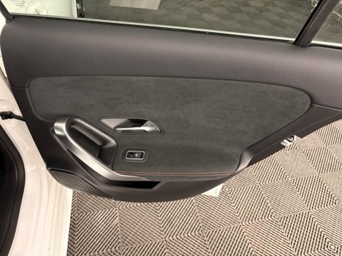 Mercedes-Benz A Class 2.0 A250 AMG Line (Executive) 7G-DCT Euro 6 (s/s) 5dr 34
