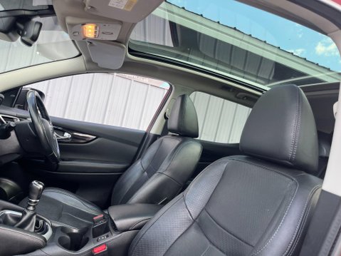 Nissan Qashqai 1.6 dCi Tekna 2WD Euro 6 (s/s) 5dr 30