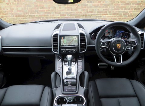 Porsche Cayenne S Diesel 9