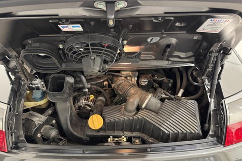 Porsche 911 Carrera 4 Cabriolet 29