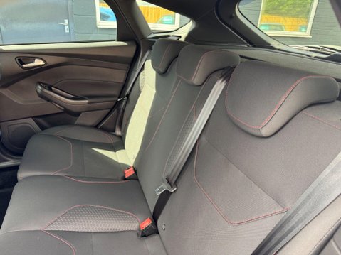 Ford Focus ST-LINE TDCI 36