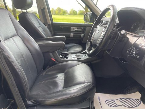 Land Rover Discovery 3.0 SD V6 Landmark Auto 4WD Euro 6 (s/s) 5dr 19