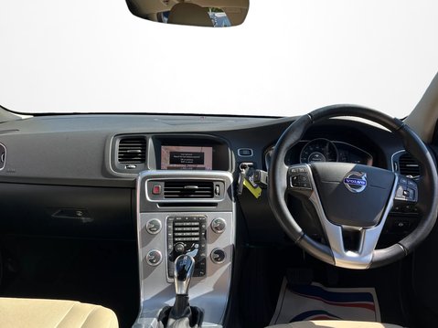 Volvo V60 D4 [190] Cross Country SE Nav 5dr Gtronic [Ltr] 12